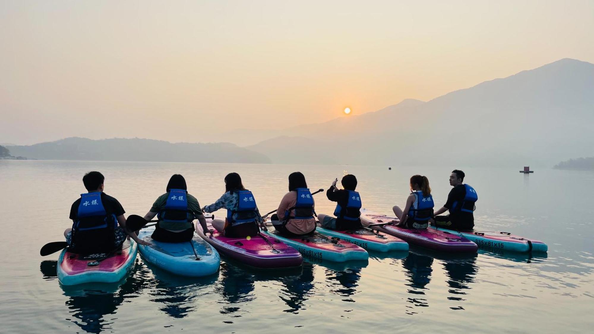 Sun Moon Lake Jinlongshan BnB Yuchi Bagian luar foto